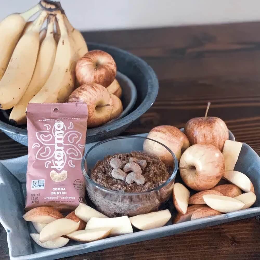 Cocoa and cashew spread