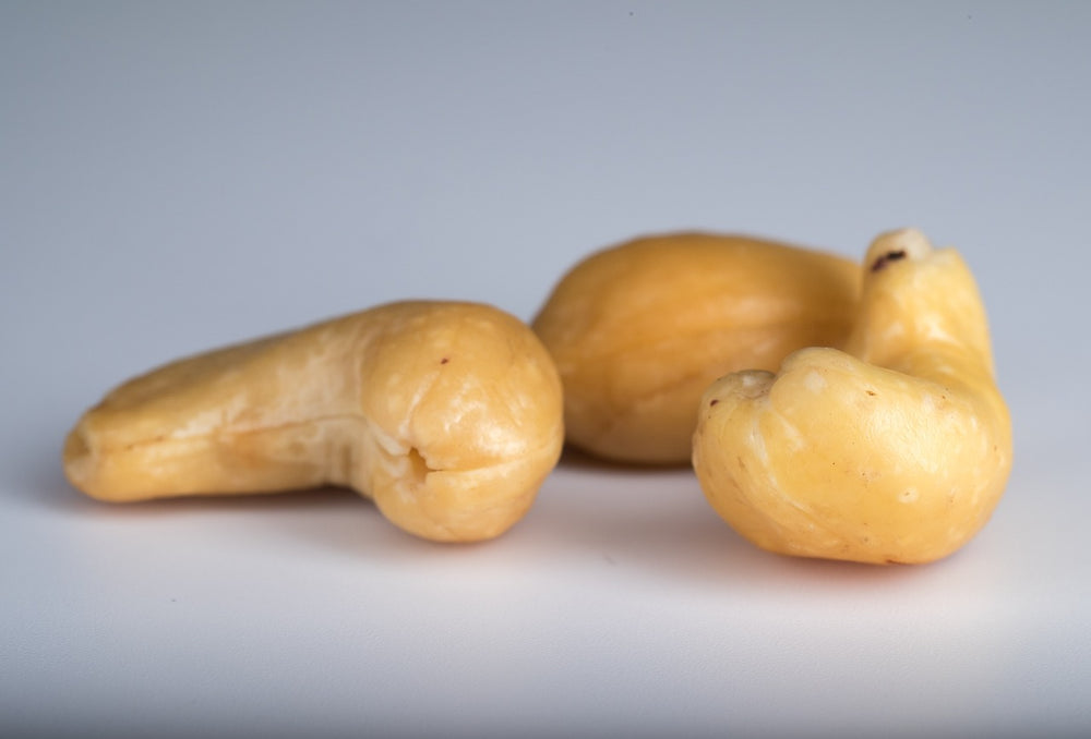 Elevate Your Brain Health with Cashews: Discover the Nutrients and Scrumptious Recipes that Promote Cognitive Function