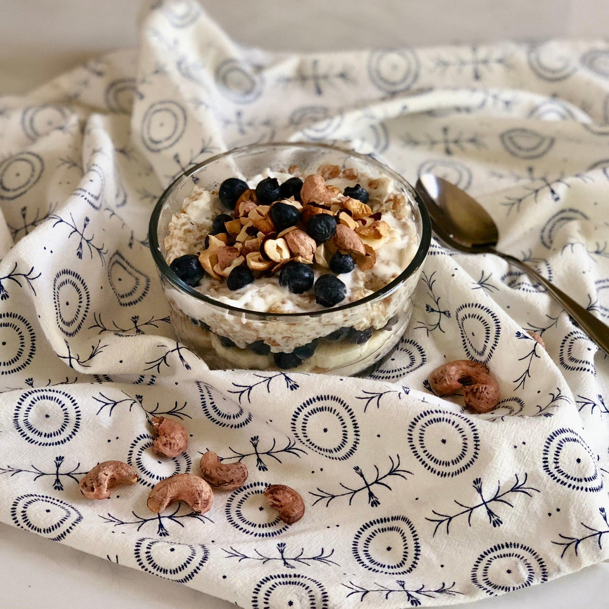 Banana Blueberry Overnight Oats – KARMA NUTS